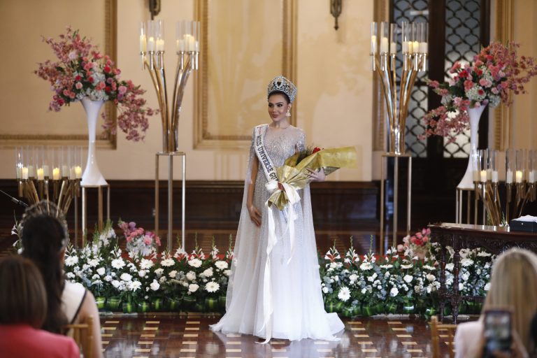 Dannia Guevara Es Coronada Miss Universe Guatemala Diario De Centro