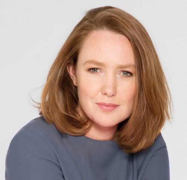 Paula Hawkins Vuelve Al Pasado Diario De Centro América