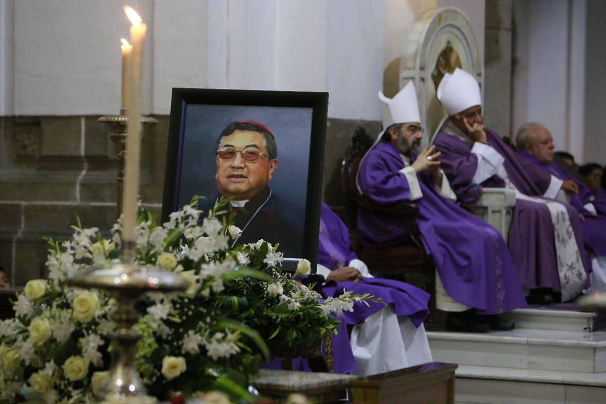 Feligresía despide al Arzobispo Óscar Vian