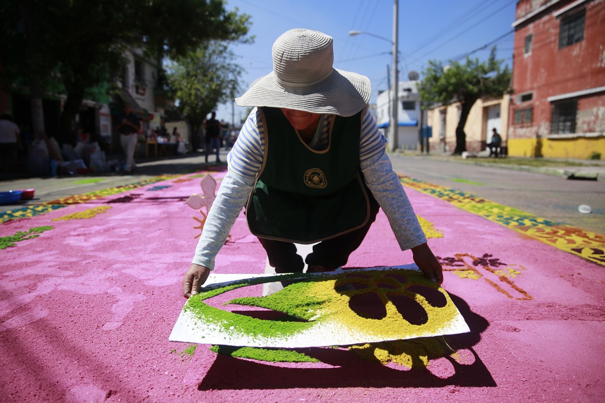 Guatemaltecos se preparan para la Semana Mayor