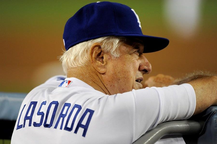 El legendario Tom Lasorda, hospitalizado en estado grave